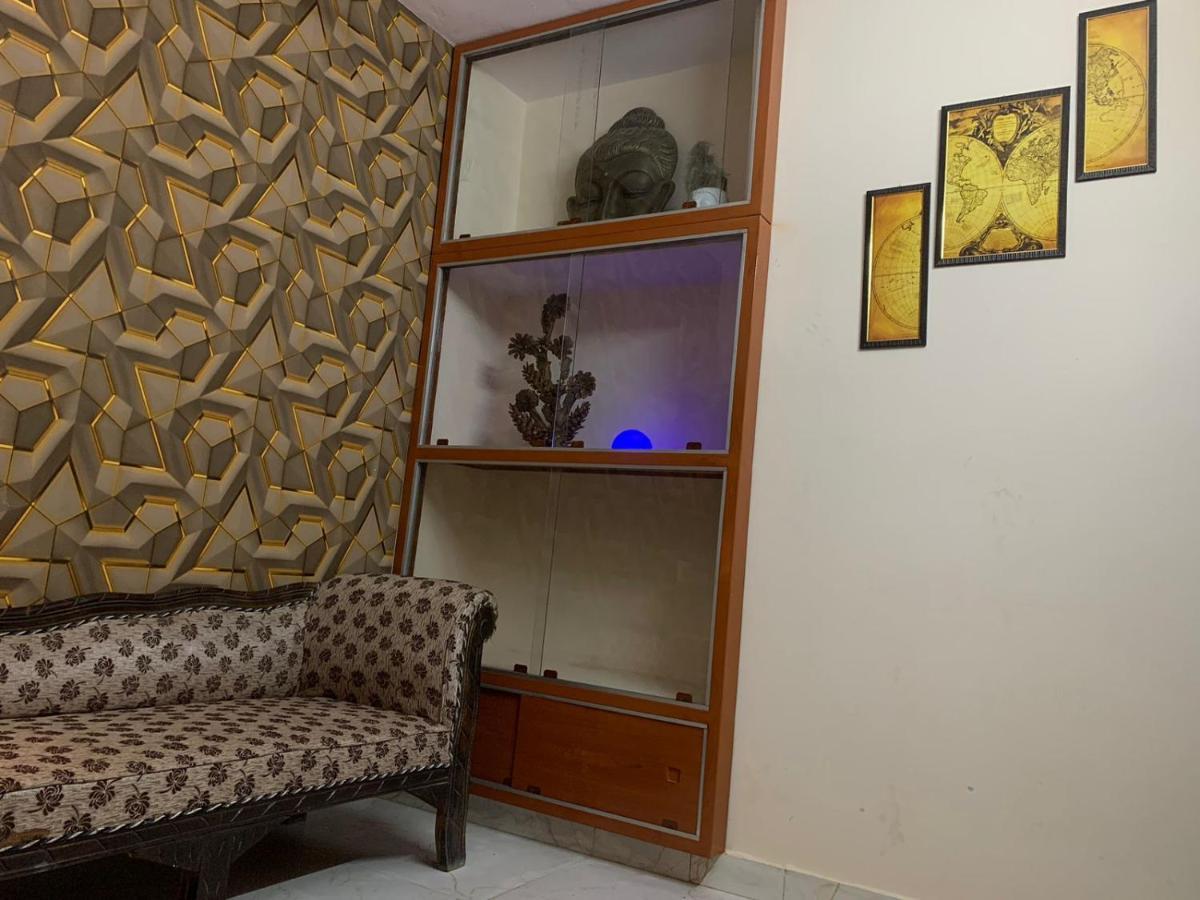 Privyrooms Горакпур Екстериор снимка