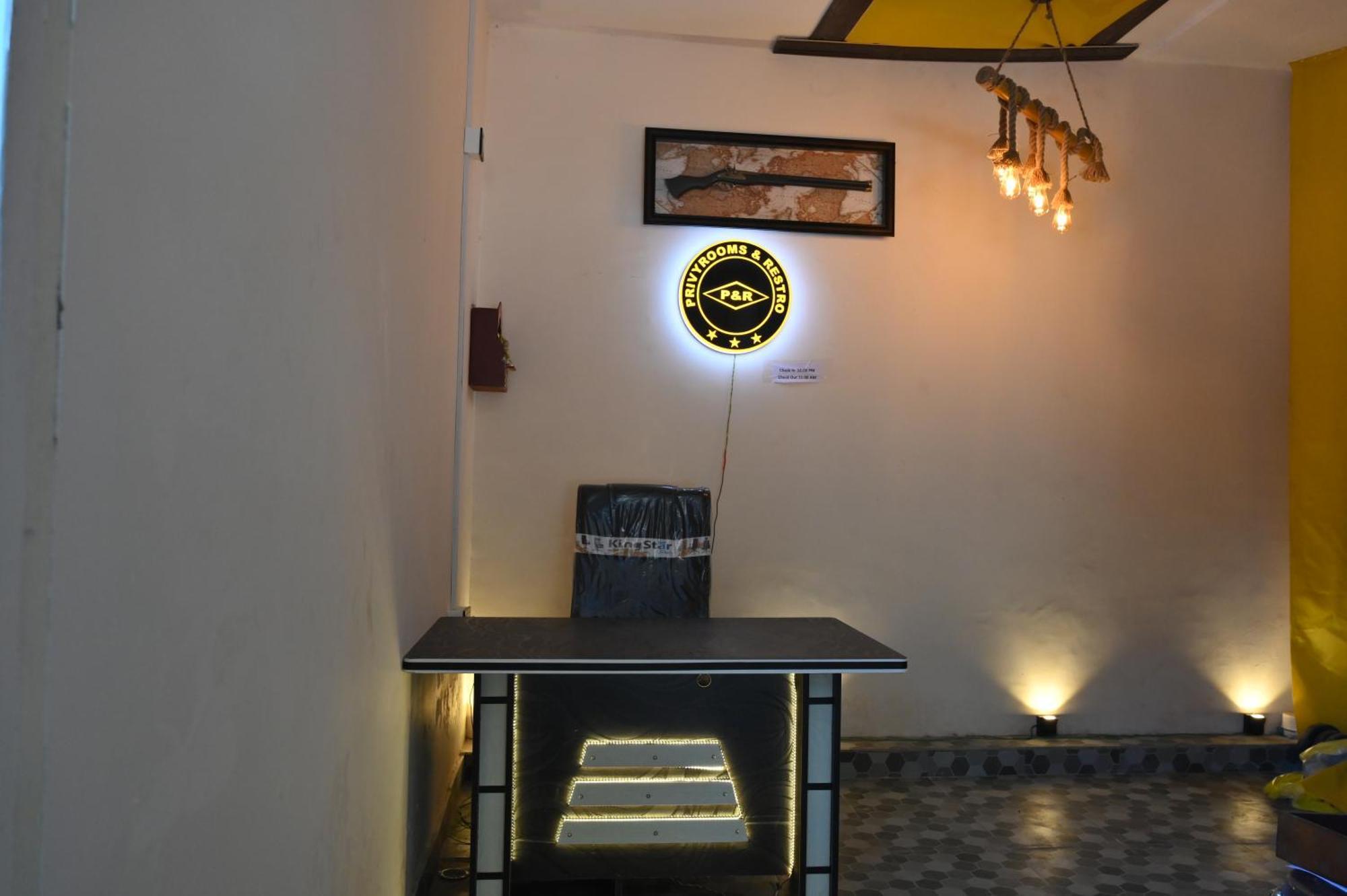 Privyrooms Горакпур Екстериор снимка