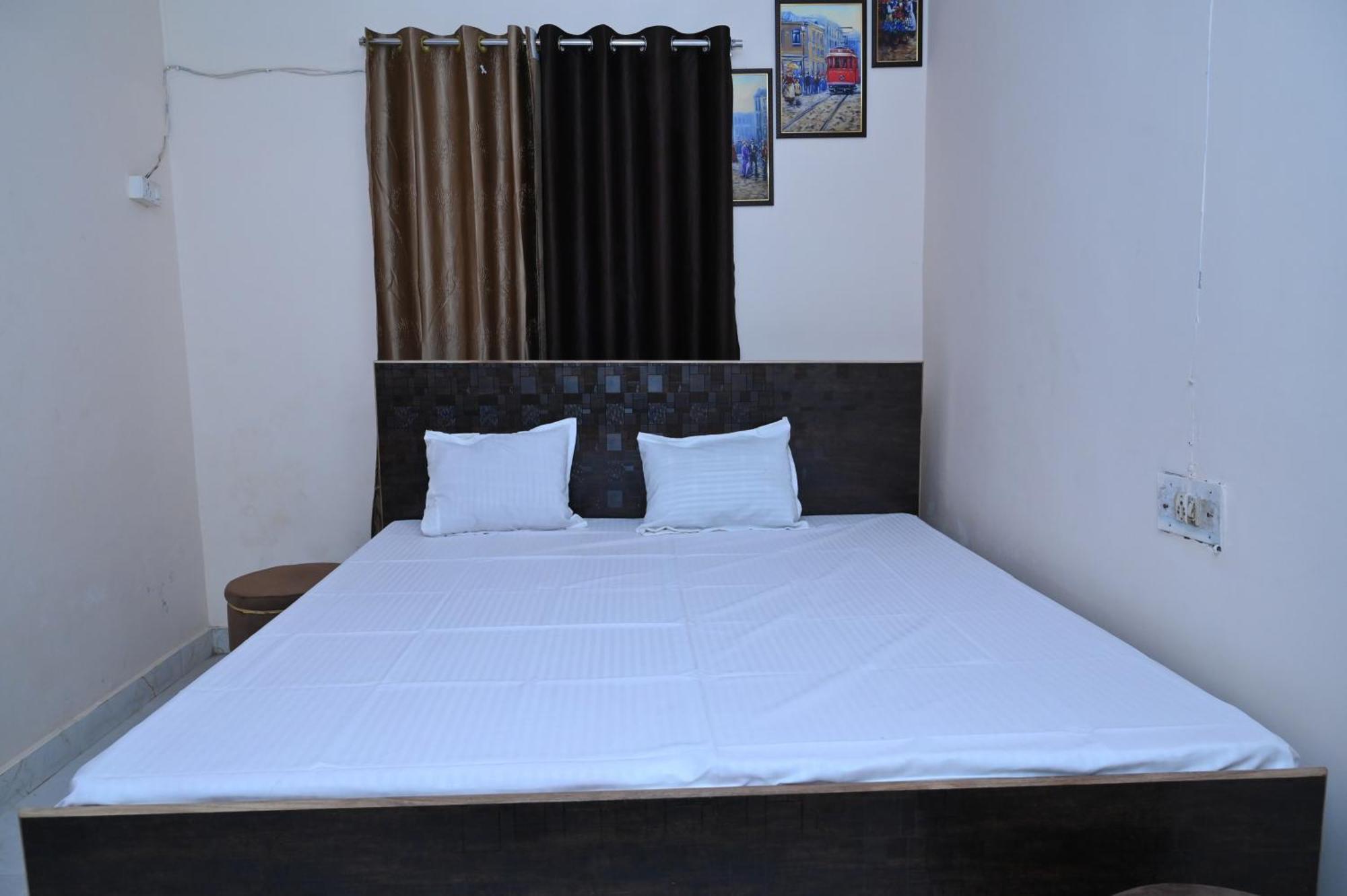 Privyrooms Горакпур Екстериор снимка