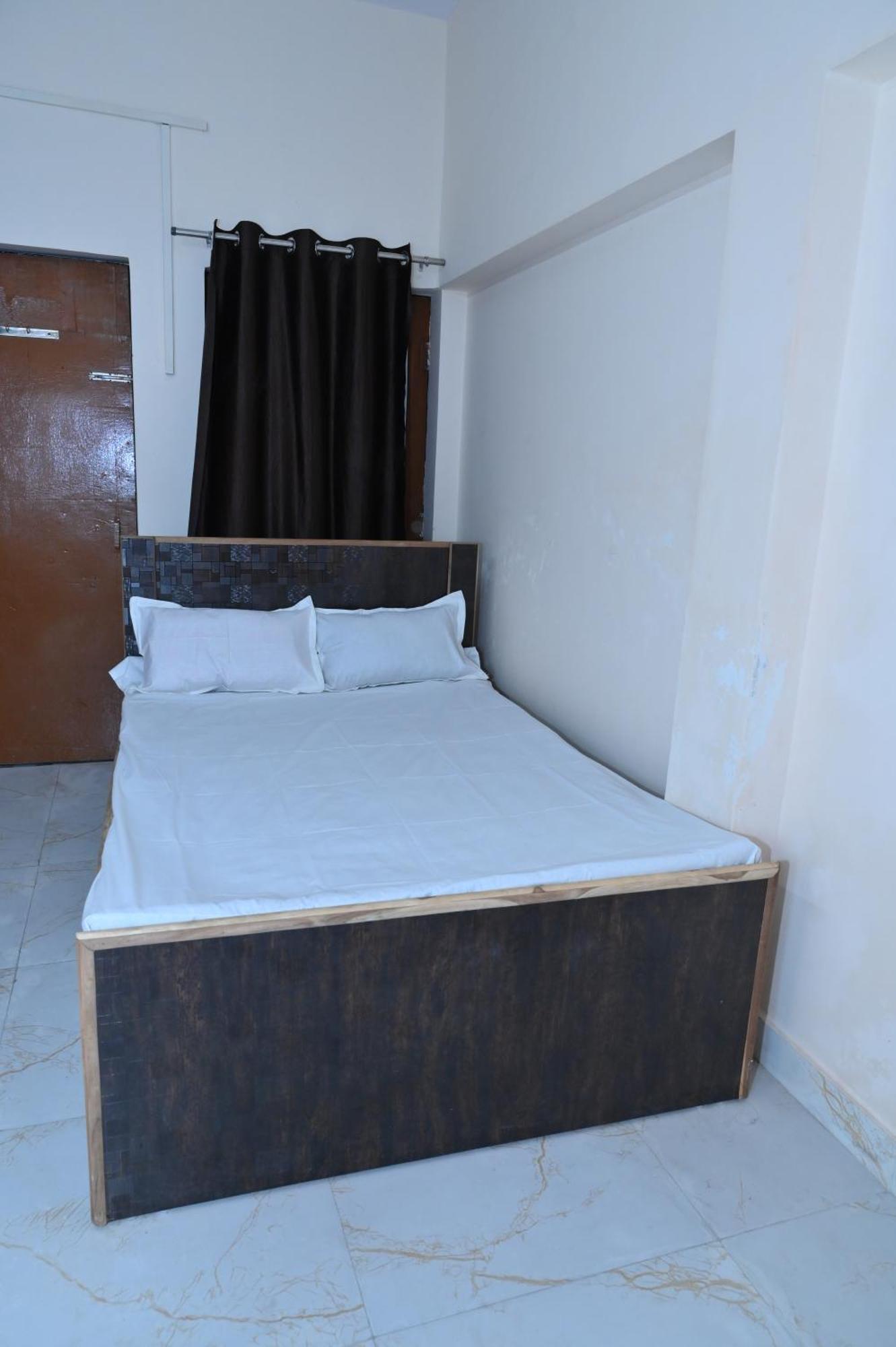 Privyrooms Горакпур Екстериор снимка