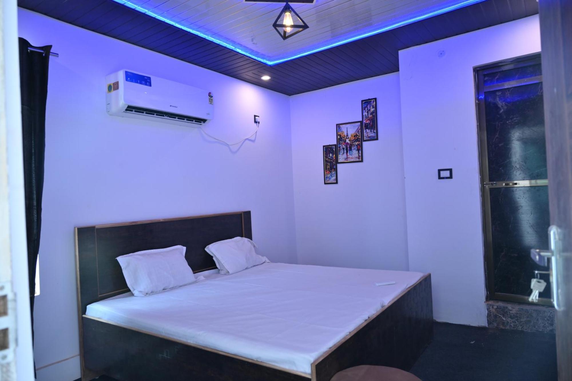 Privyrooms Горакпур Екстериор снимка