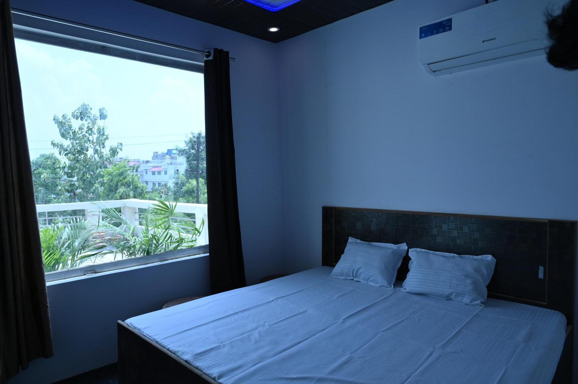 Privyrooms Горакпур Екстериор снимка